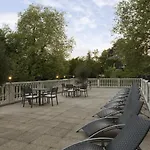 Belle Isle Sur Risle - Chateau & Hotel