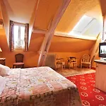 Belle Isle Sur Risle - Chateau & 酒店