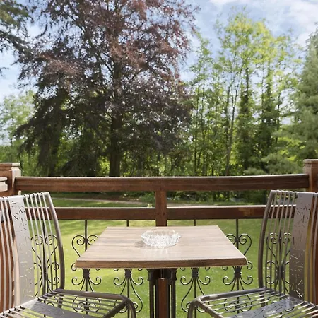 酒店 Belle Isle Sur Risle - Chateau & 奥德梅尔桥