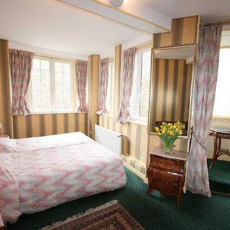 Belle Isle Sur Risle - Chateau & Hotel