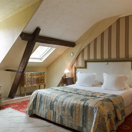 Belle Isle Sur Risle - Chateau & Отель Понт-Одемер