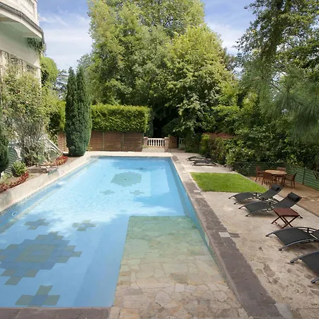 Belle Isle Sur Risle - Chateau & Отель Понт-Одемер