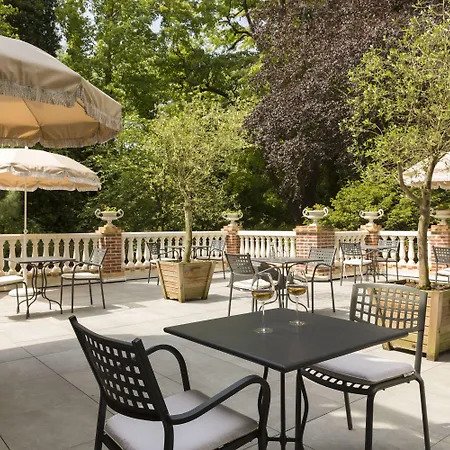 Отель Belle Isle Sur Risle - Chateau &