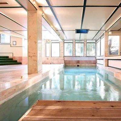 Hotel Belle Isle Sur Risle - Chateau & 4*