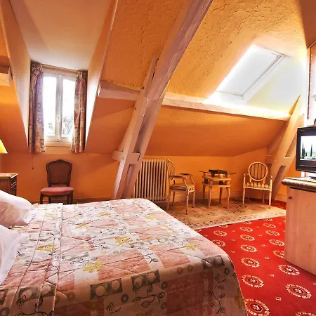 Belle Isle Sur Risle - Chateau & Отель