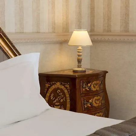 Belle Isle Sur Risle - Chateau & 酒店 奥德梅尔桥