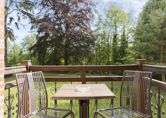 Hotel Belle Isle Sur Risle - Chateau & Pont-Audemer