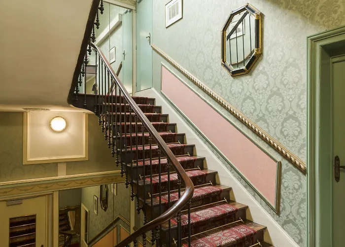 Belle Isle Sur Risle - Chateau &