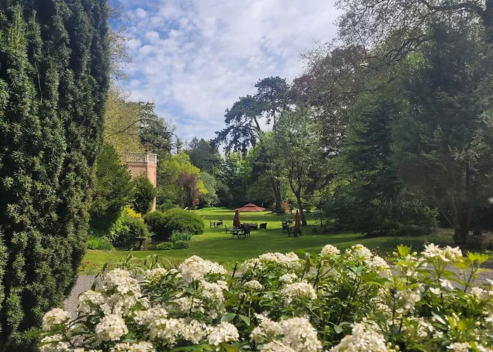 Hotel Belle Isle Sur Risle - Chateau & 4*