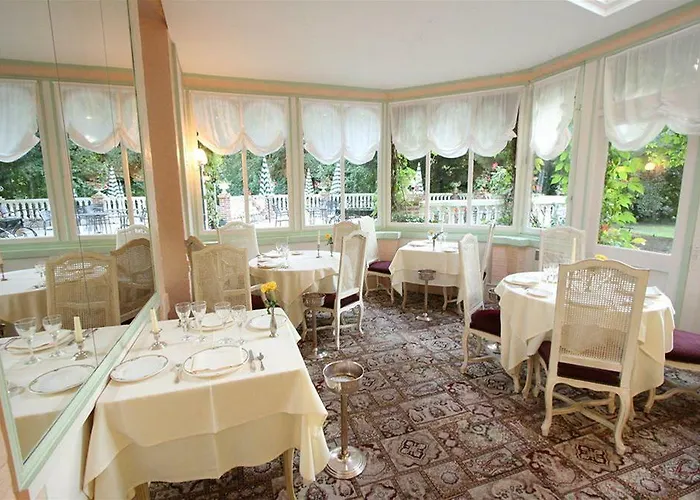 Belle Isle Sur Risle - Chateau & Hotell Pont-Audemer